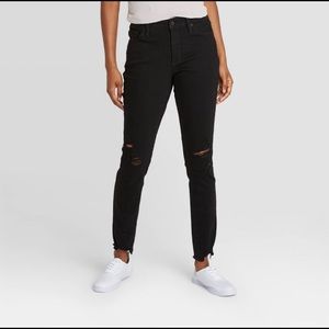 Universal Thread Black Mid-Rise Skinny Jeans Size 12
